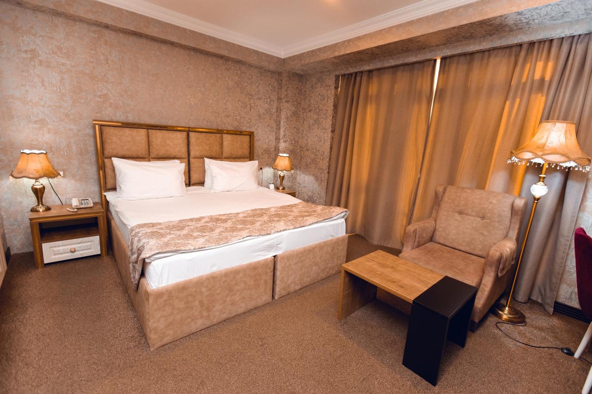 Baku Hotel Ganja Exterior foto